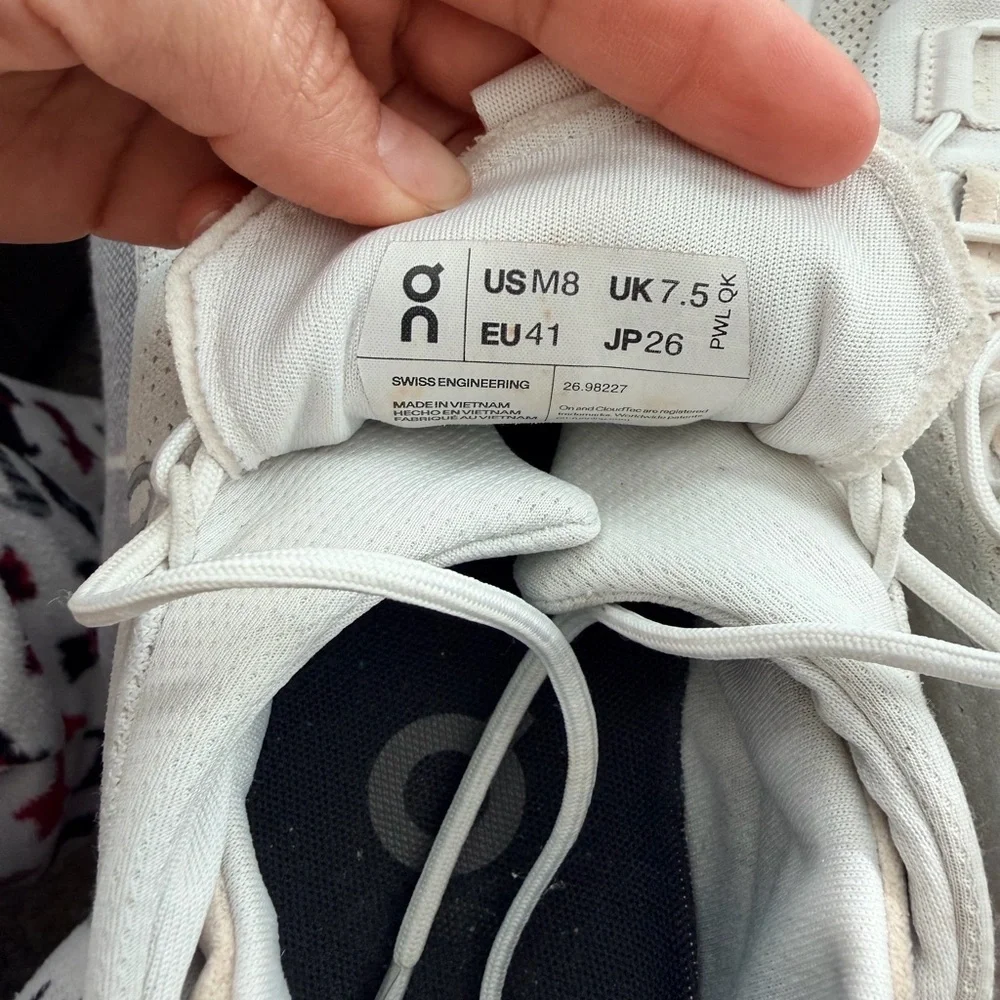 On Running Men's Cream and White Sneakers